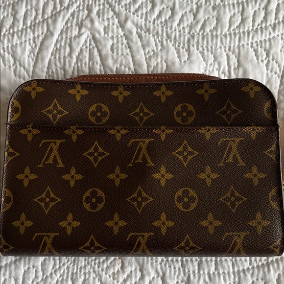 Louis Vuitton Orsay Monogram Clutch Excellent Condition - Picture 2 of 16